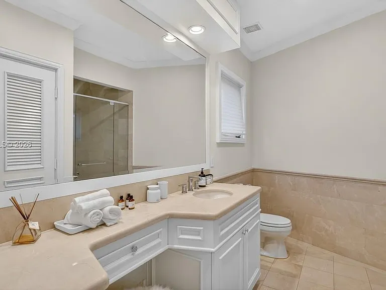 260 Cape Florida Dr — Photo 14