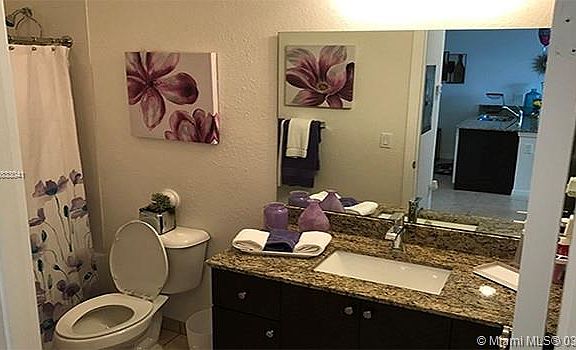 3rd image of 3138 NW 22nd Ave APT 203