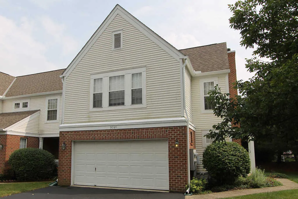 5321 Crossing Ln photo 1