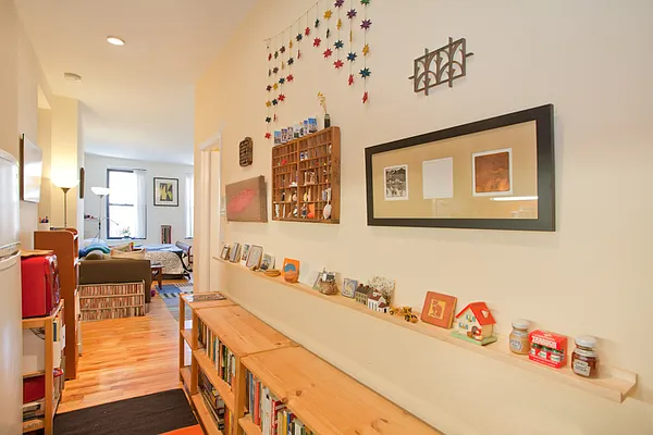 Sold by Avenue Sotheby's International Realty | media 19