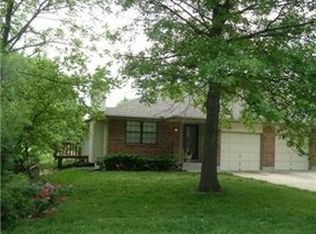 1019 SE 7th Ter, Lees Summit, MO 64063