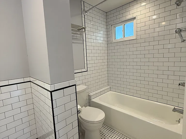 800 York St #800 — Photo 5