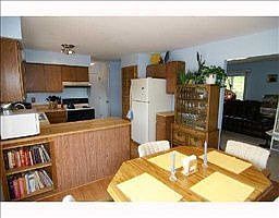 4th image of 9096 Ascot Dr