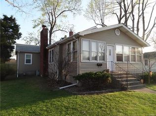 133 W 2nd St, Roxana, IL 62084