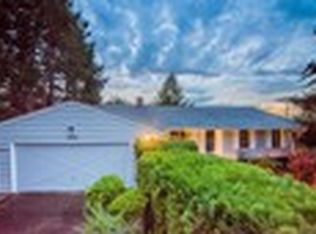 19106 Olympic View Dr, Edmonds, WA 98020