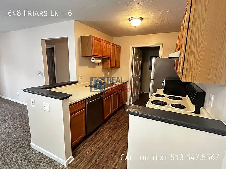 648 Friars Ln #6 — Photo 3