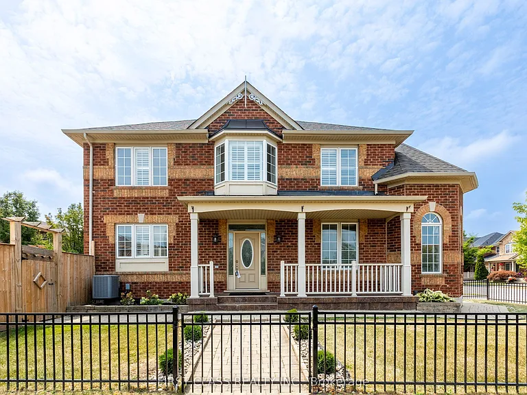 802 Yates Dr — Photo 1