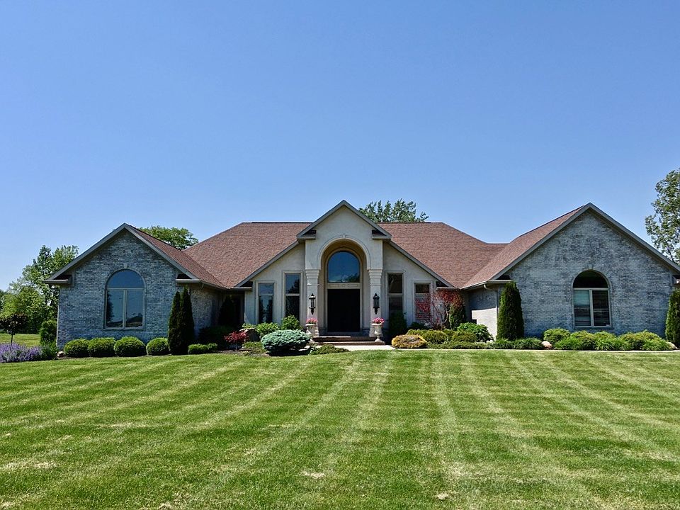 1st image of 2601 N Rolling Hills Dr