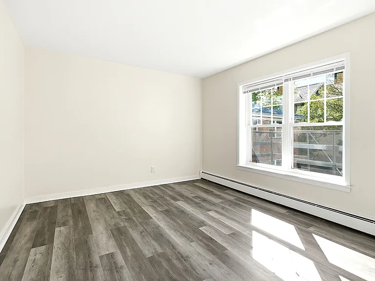 138 Clinton Pl #1B — Photo 9