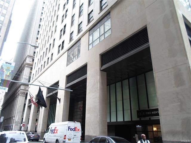 1st image of 18-20 Pine St #1803