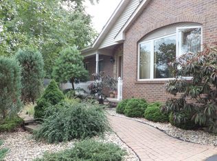 5444 McFarland Rd, Loves Park, IL 61111