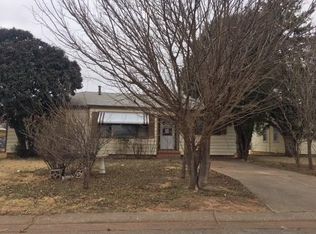 825 N York St, Altus, OK 73521