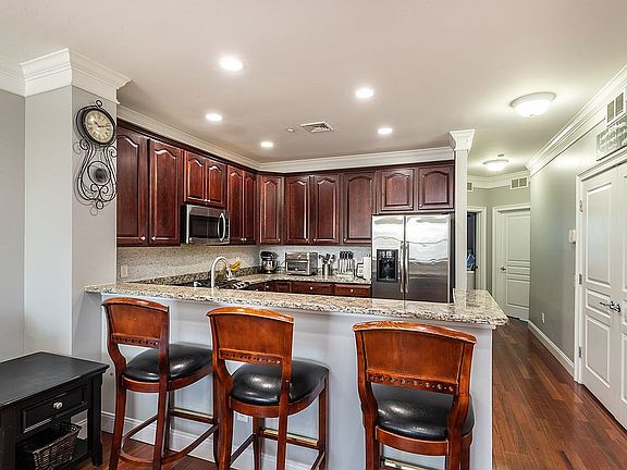 5th image of 41 Wexford Ln