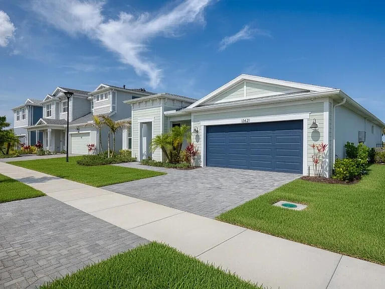 13621 SW Bally Dr — Photo 4