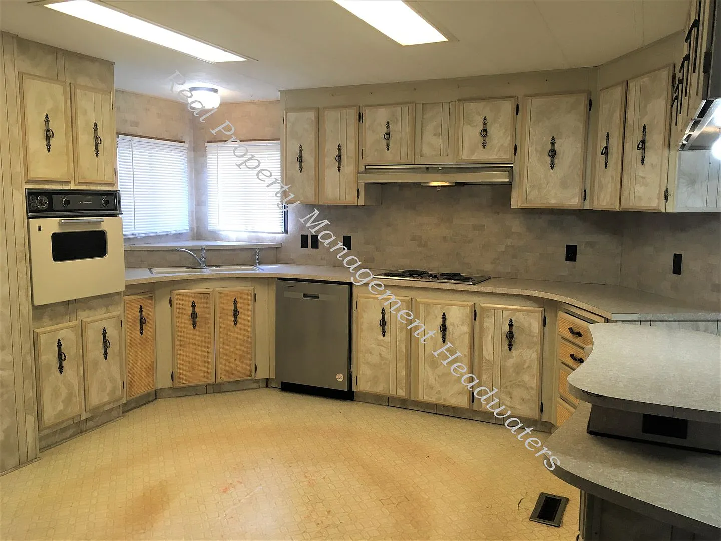 3 Bedroom 2 Bath House for Rent — Photo 4