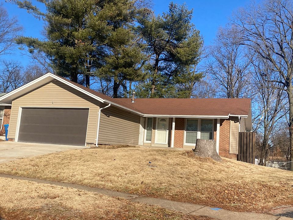 2108 Butterfield Ct, Maryland Heights, MO 63043 Zillow