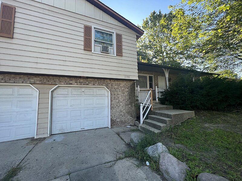 1st image of 3702 Kalamazoo Ave SE
