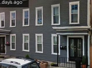 29 N 5th St #3, Hudson, NY 12534