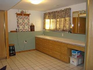 5th image of 705 Warrior Dr