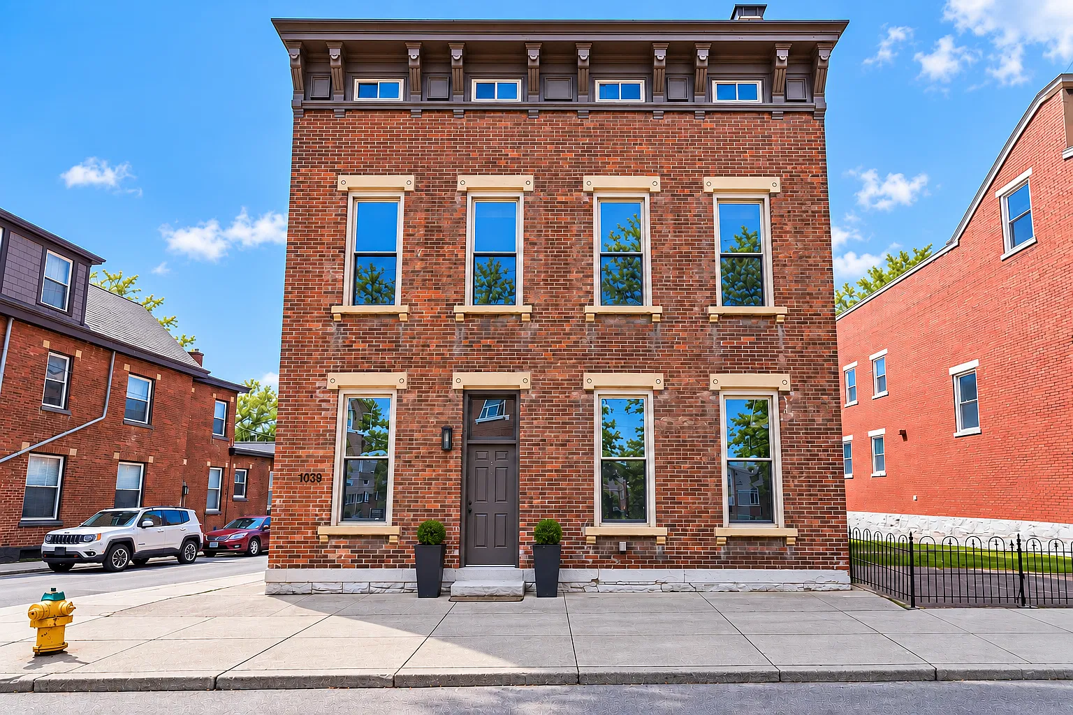 2 bed, 1.5 bath, 1250 sqft, $1,775 — Photo 1