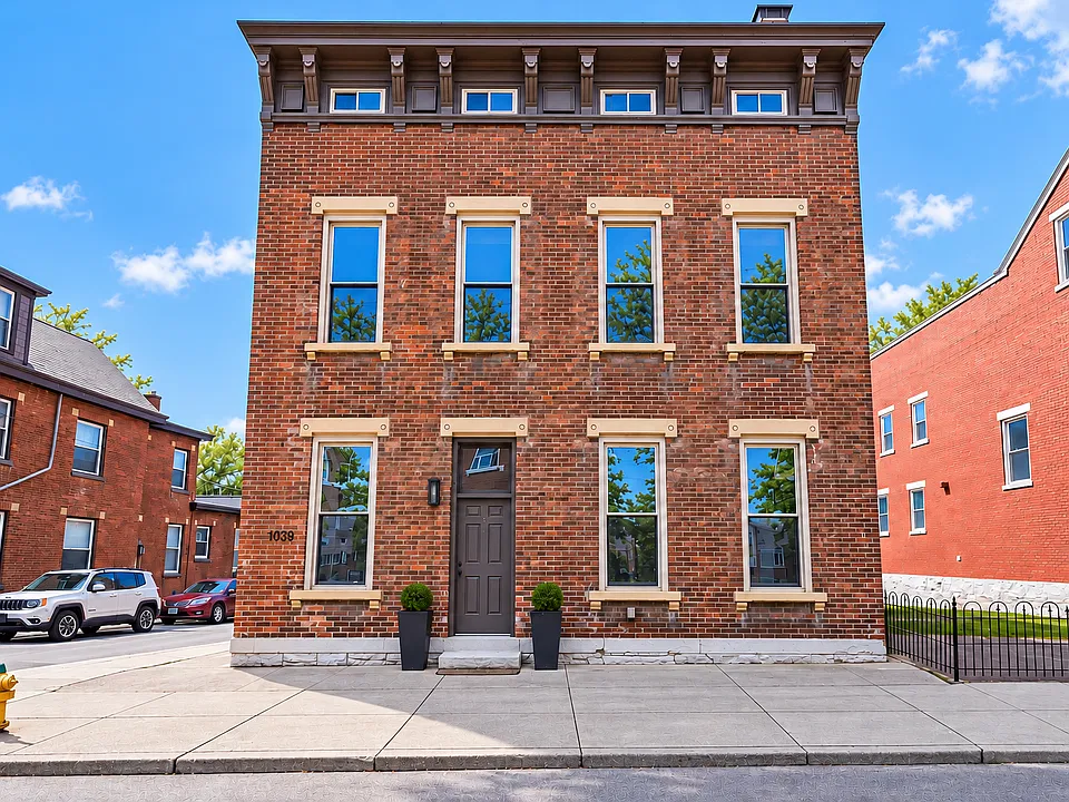 1039 Lee St #1