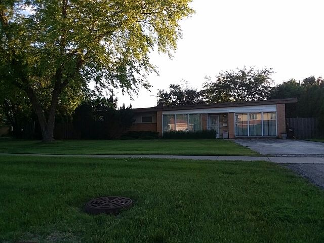 1st image of 4892 N Canfield Ave