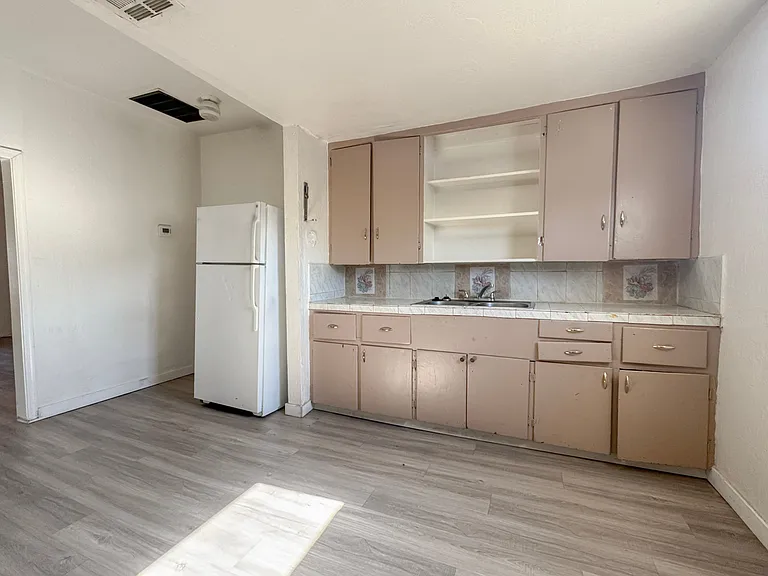 903 W Pierson St — Photo 12