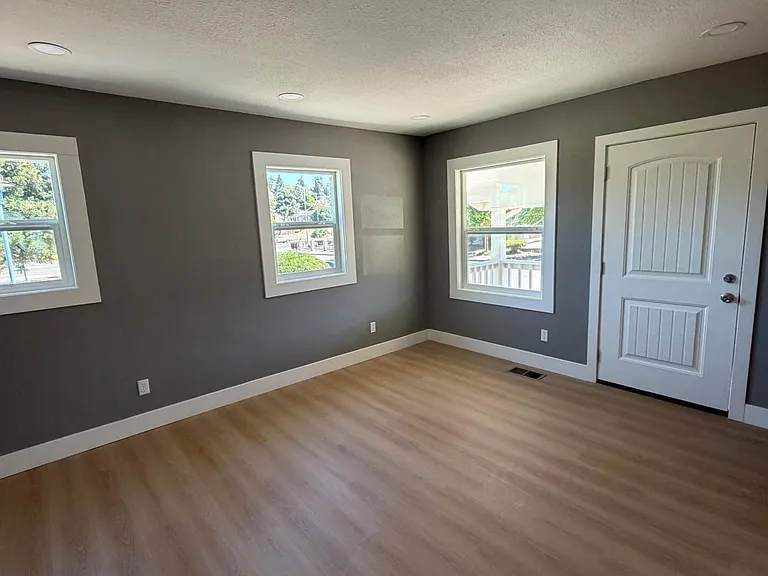 813 Butte St — Photo 3