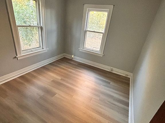 5th image of 2110 S Patterson St