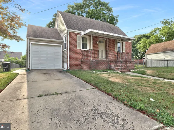 6 Park Dr, Bellmawr, NJ 08031