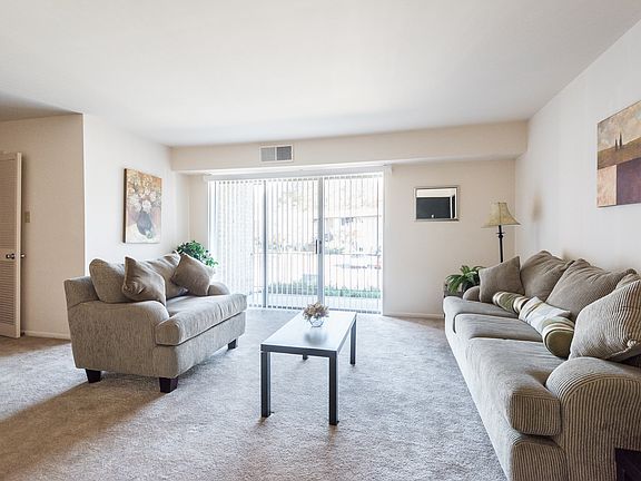 4th image of 7600 Fernwood St APT 4113