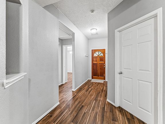 5th image of 20502 Holly Barr Ln