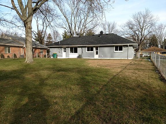 2nd image of 3825 Kenwick Dr