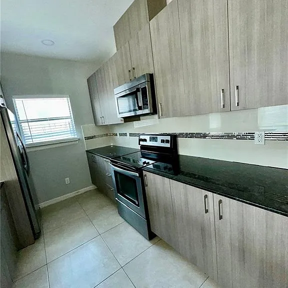 2703 Larkspur Ave — Photo 6