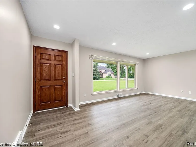 4912 S Clunbury Rd — Photo 9