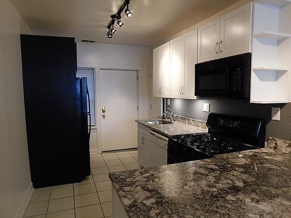 4th image of 1732 W North Shore Ave #6711G