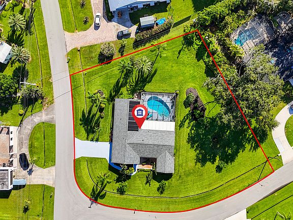 2nd image of 2001 SE Allamanda Drive