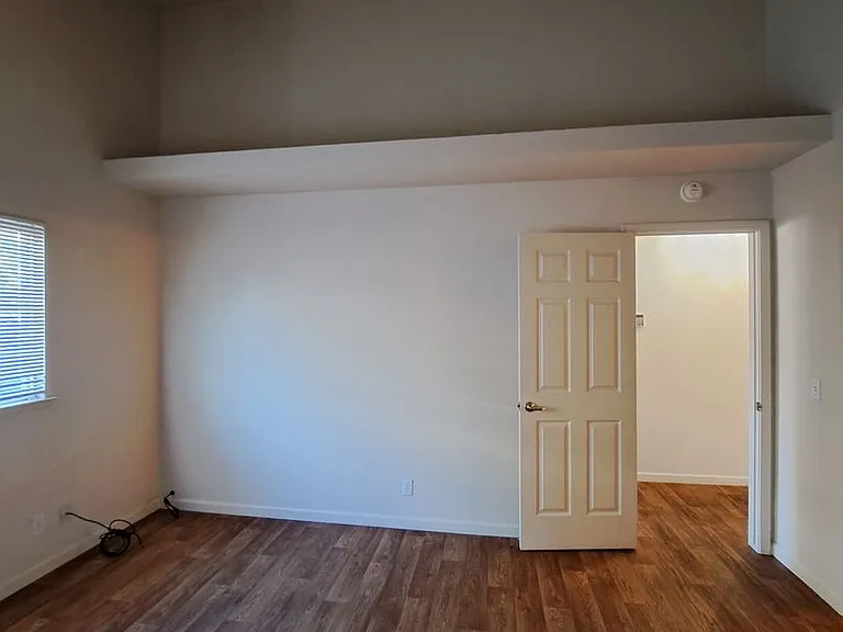 801 Capistrano Dr — Photo 15