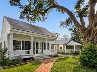 341 Main St, Bay Saint Louis, MS 39520