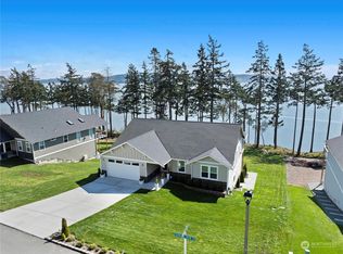 1460 Sergios View Ln, Oak Harbor, WA 98277
