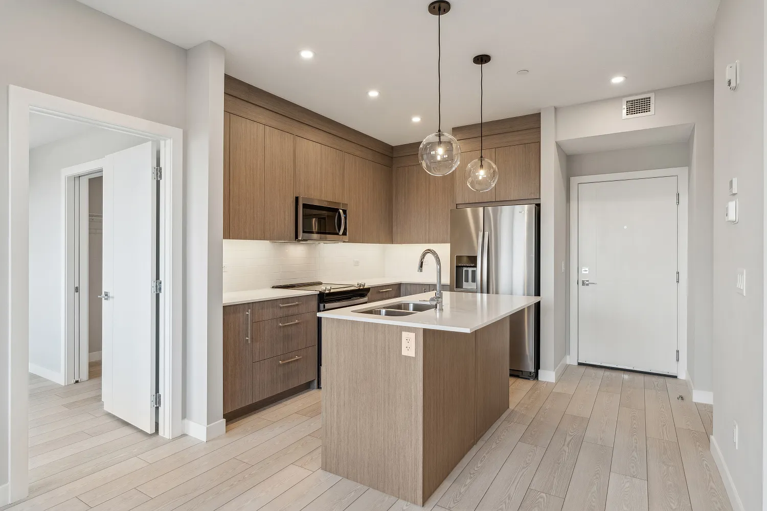 4105, 6 Merganser Drive W (L949) — Photo 3