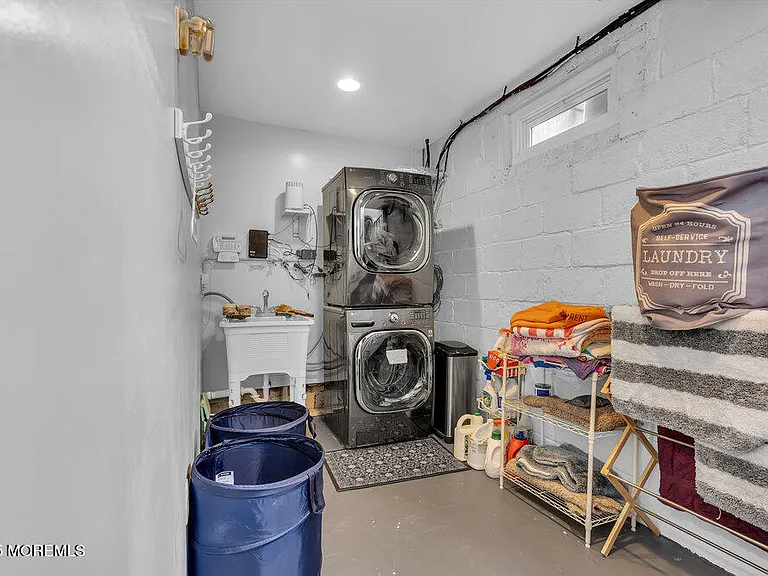 8 Deal Lake Ct — Photo 17