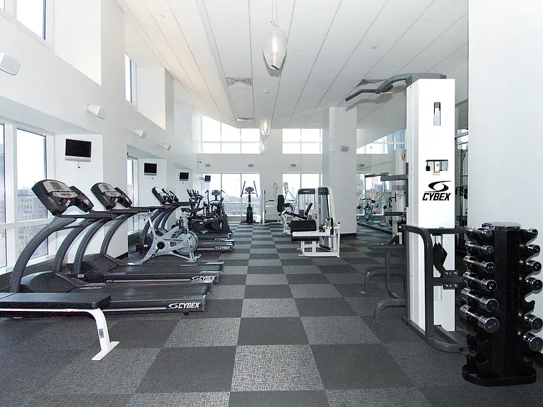 350 W 42nd St #11D — Photo 10