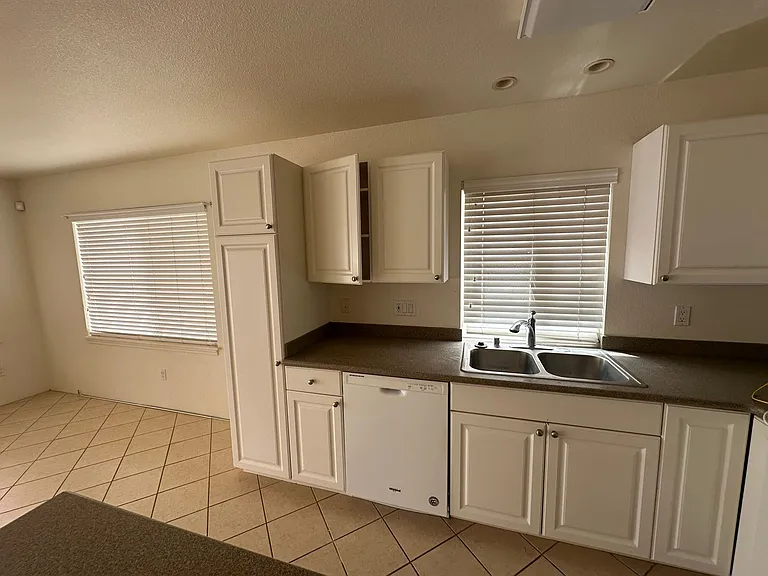 91-6426 Kapolei Pkwy — Photo 5