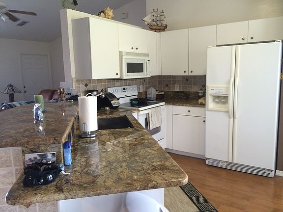 5th image of 2445 41st Ave NE