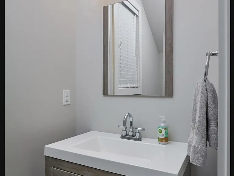 908 Maynor St #A — Photo 12