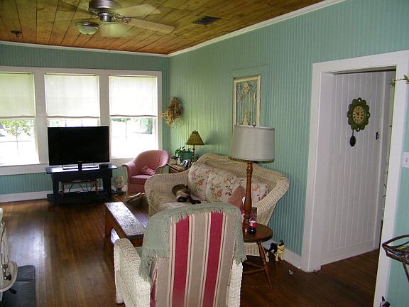 5th image of 110 Langham Ln