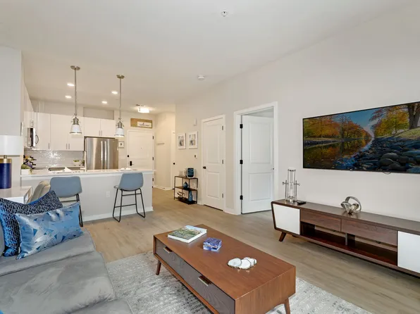 1427 51st Street image 1 of 7
