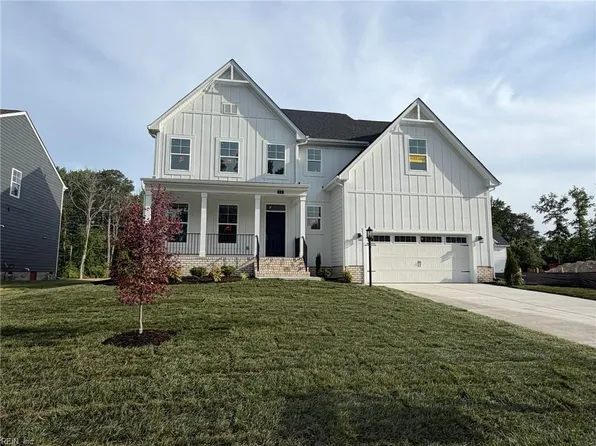 13 Valmoore Dr, Poquoson, VA 23662