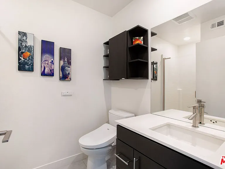 2700 E Chaucer St #30 — Photo 17